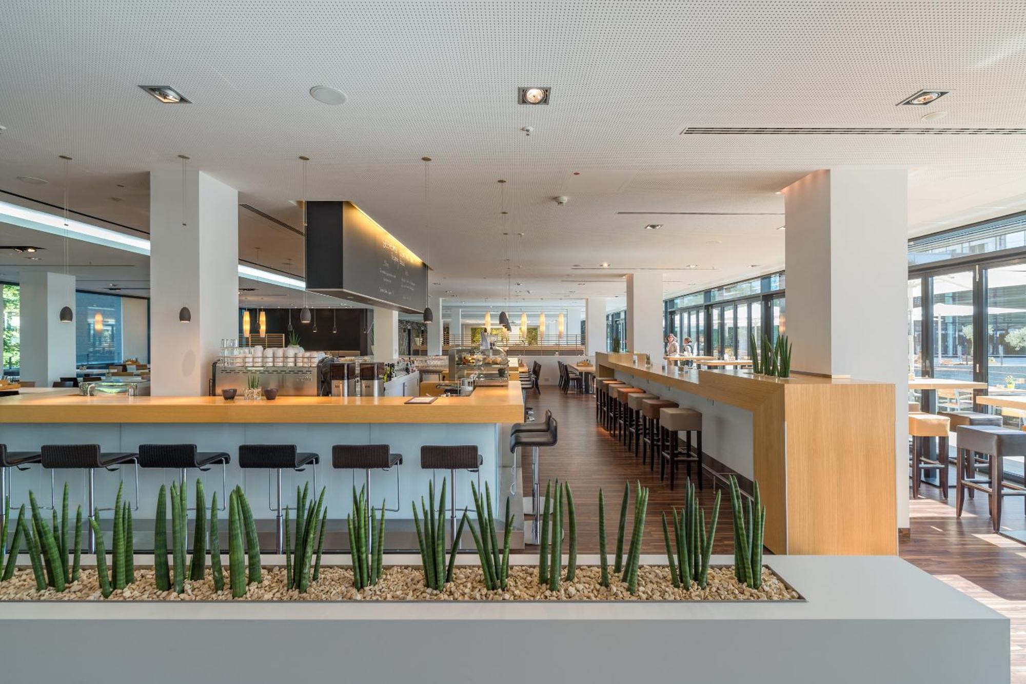 Lufthansa Seeheim - More Than A Conference Hotel Buitenkant foto