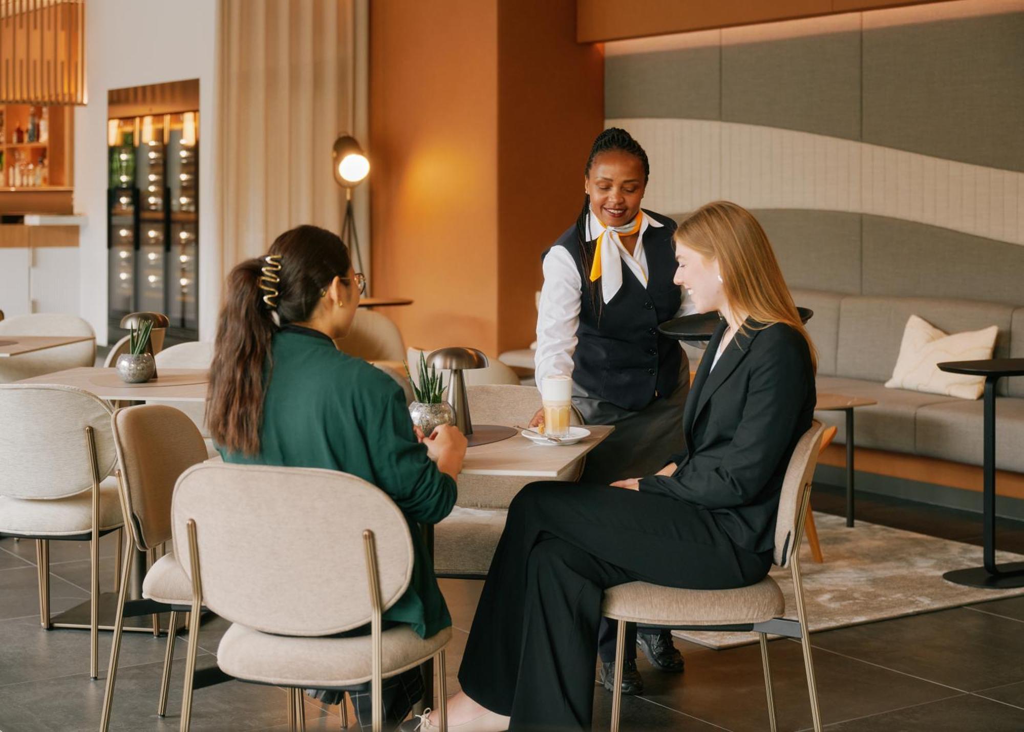 Lufthansa Seeheim - More Than A Conference Hotel Buitenkant foto